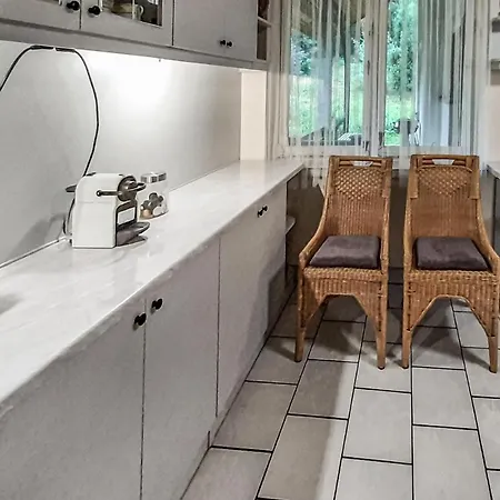別荘 6 Bedroom Amazing In Mucharz